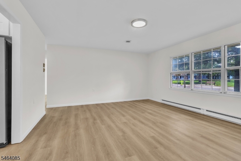 32 Yorkshire Court Manchester NJ 08759