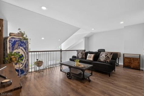 712 Firethorn Drive Union NJ 07083