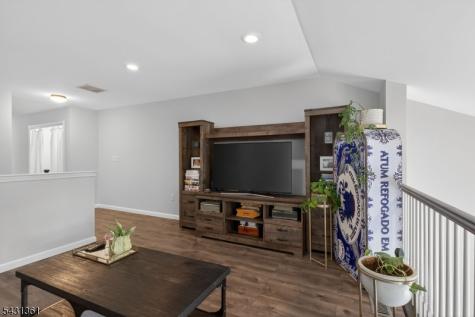 712 Firethorn Drive Union NJ 07083