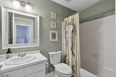 712 Firethorn Drive Union NJ 07083