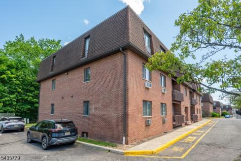 760 Mill Street Belleville NJ 07109