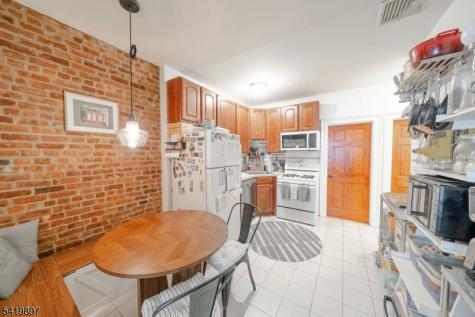 189 Christopher Columbus Drive Jersey City NJ 07302
