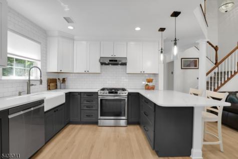 10 Raleigh Court Bernards NJ 07920