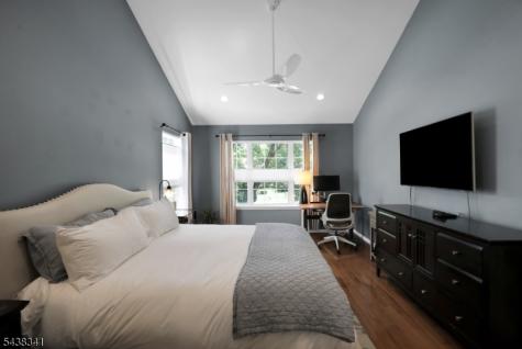 10 Raleigh Court Bernards NJ 07920