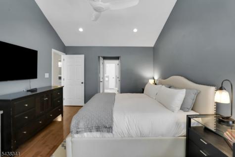 10 Raleigh Court Bernards NJ 07920