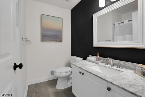 10 Raleigh Court Bernards NJ 07920