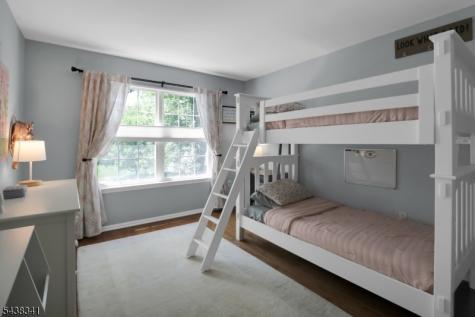 10 Raleigh Court Bernards NJ 07920