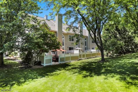 10 Raleigh Court Bernards NJ 07920
