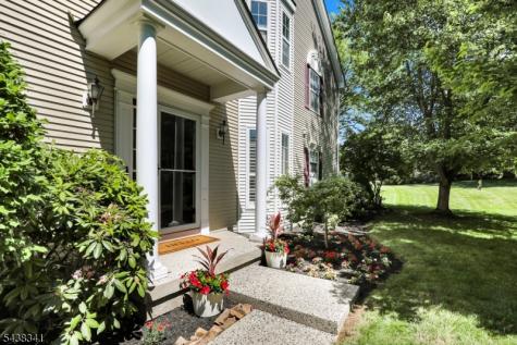 10 Raleigh Court Bernards NJ 07920
