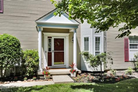 10 Raleigh Court Bernards NJ 07920