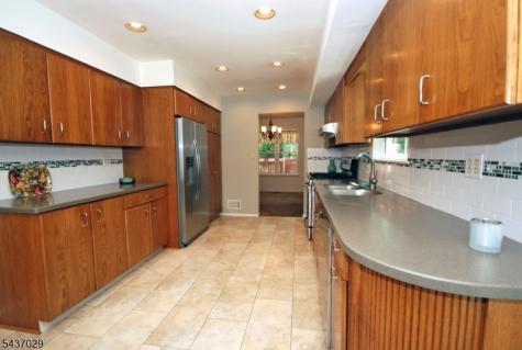 34 Delaware Lane Branchburg NJ 08876