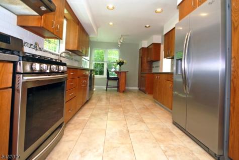 34 Delaware Lane Branchburg NJ 08876