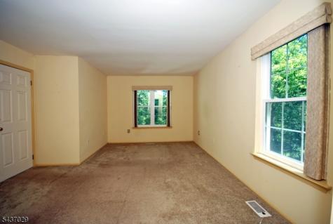 34 Delaware Lane Branchburg NJ 08876