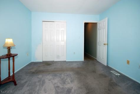 34 Delaware Lane Branchburg NJ 08876