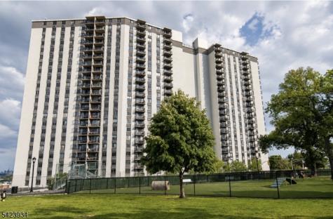 100 Manhattan Avenue Union NJ 07087