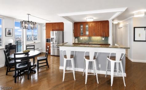 100 Manhattan Avenue Union NJ 07087