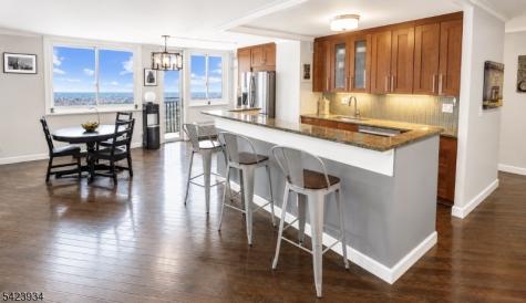 100 Manhattan Avenue Union NJ 07087
