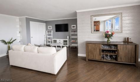 100 Manhattan Avenue Union NJ 07087