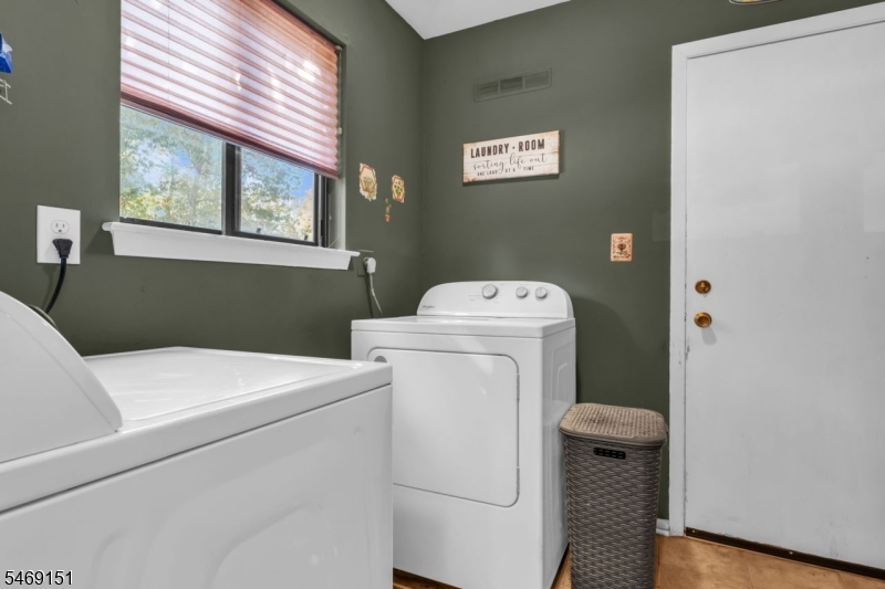 16 Cardinal Lane Howell NJ 07731