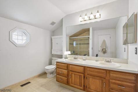 9 Sussex Court Bedminster NJ 07921