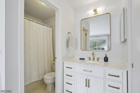 9 Sussex Court Bedminster NJ 07921