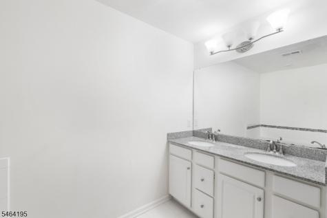 33 Woodland Way Mount Arlington NJ 07856