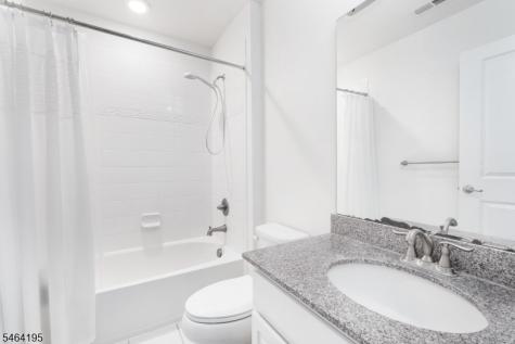 33 Woodland Way Mount Arlington NJ 07856