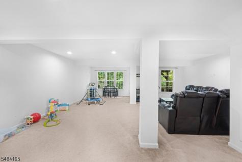 33 Woodland Way Mount Arlington NJ 07856