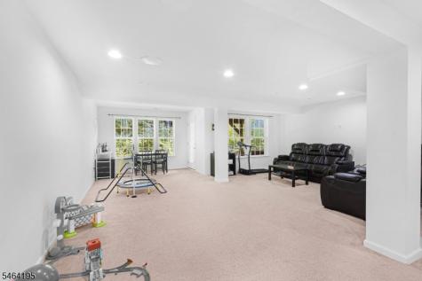 33 Woodland Way Mount Arlington NJ 07856