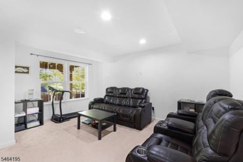 33 Woodland Way Mount Arlington NJ 07856