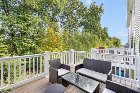 33 Woodland Way Mount Arlington NJ 07856