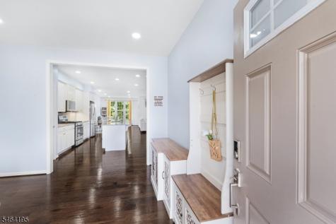 33 Woodland Way Mount Arlington NJ 07856