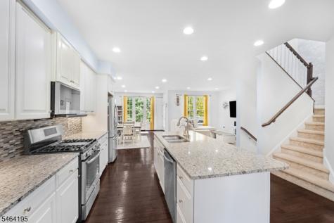 33 Woodland Way Mount Arlington NJ 07856