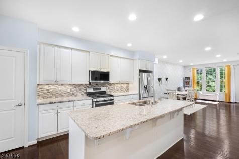 33 Woodland Way Mount Arlington NJ 07856
