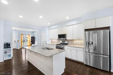 33 Woodland Way Mount Arlington NJ 07856