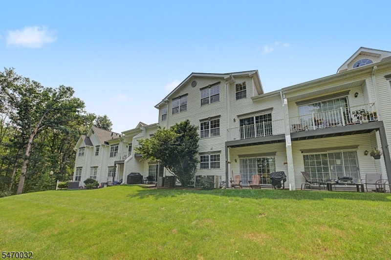 7 Caroline Foster Court Morris NJ 07960