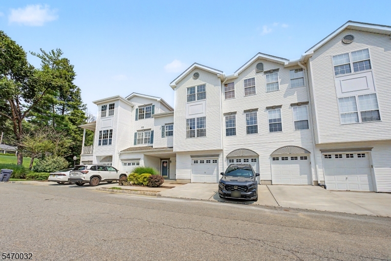 7 Caroline Foster Court Morris NJ 07960
