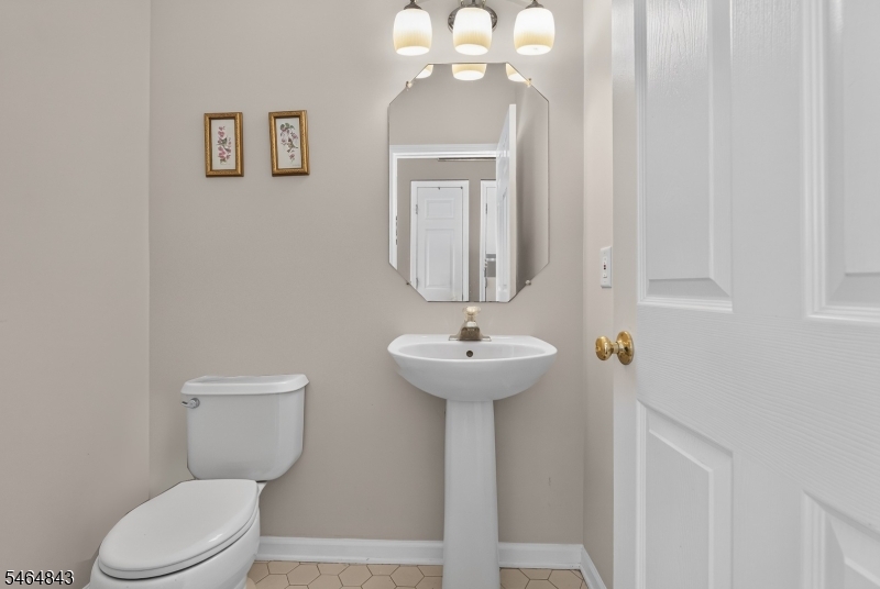 2 Clearbrook Lane Raritan NJ 08822