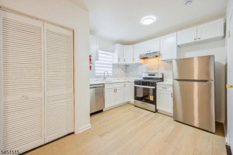422 Halsted Street East Orange NJ 07018