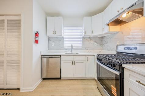422 Halsted Street East Orange NJ 07018
