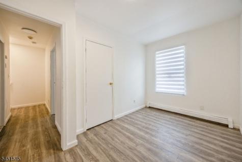 422 Halsted Street East Orange NJ 07018