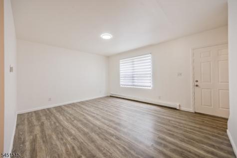422 Halsted Street East Orange NJ 07018