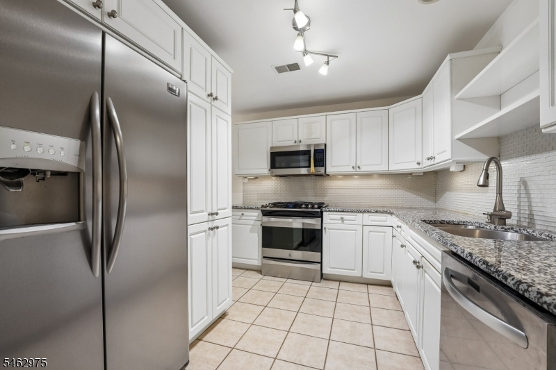 16 Cadence Court Morris NJ 07960