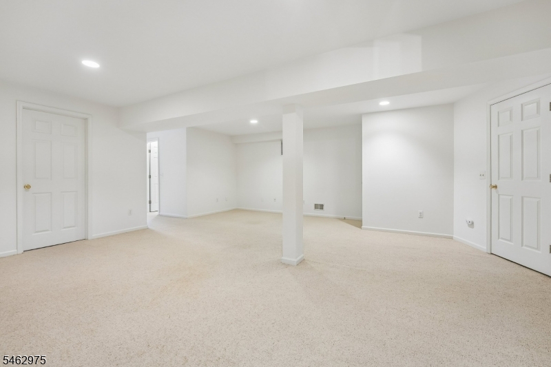 16 Cadence Court Morris NJ 07960