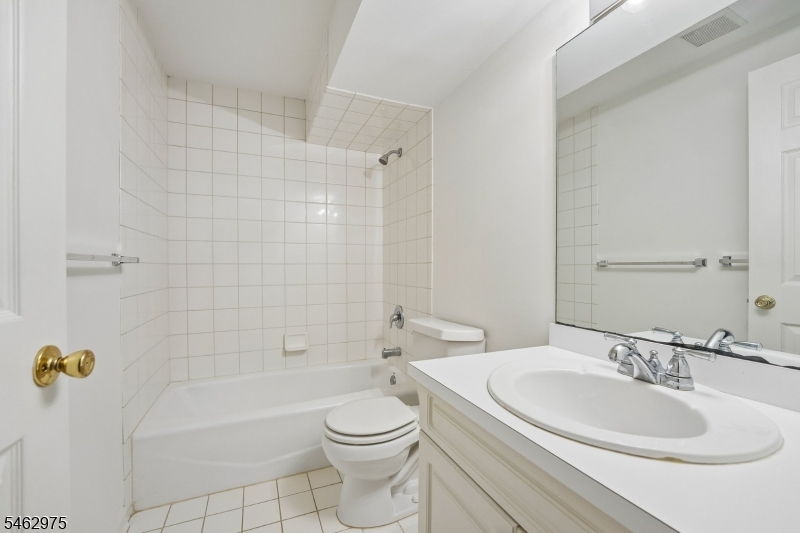 16 Cadence Court Morris NJ 07960