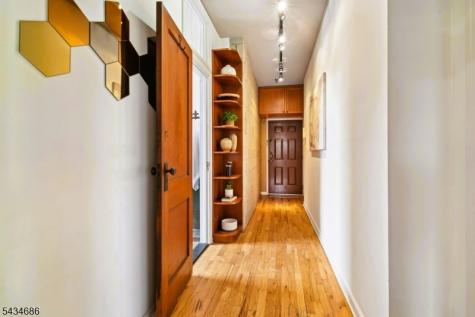 54 Mcwhorter Street Newark NJ 07105