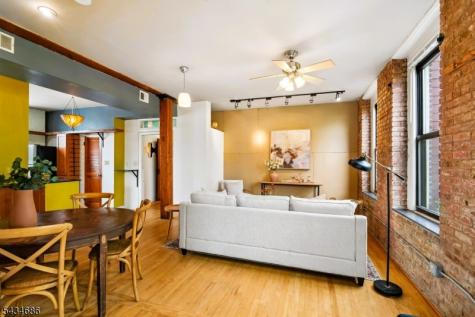 54 Mcwhorter Street Newark NJ 07105