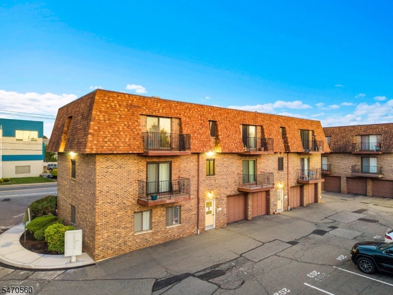 825 Riverside Avenue Lyndhurst NJ 07071