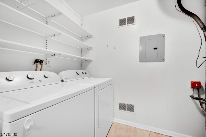 825 Riverside Avenue Lyndhurst NJ 07071