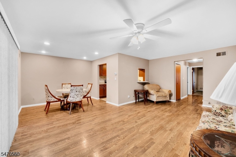 825 Riverside Avenue Lyndhurst NJ 07071